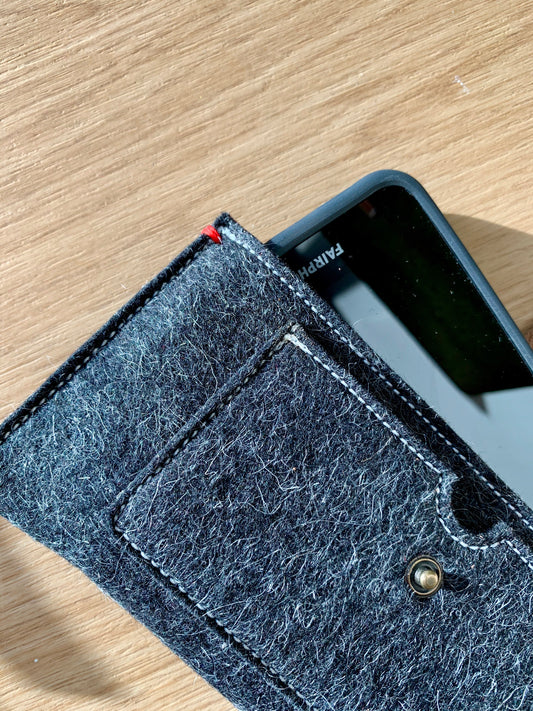 Een duurzaam hoesje voor Fairphone 3 - Westerman Bags vilten tassen en hoezen. Dutch Design.