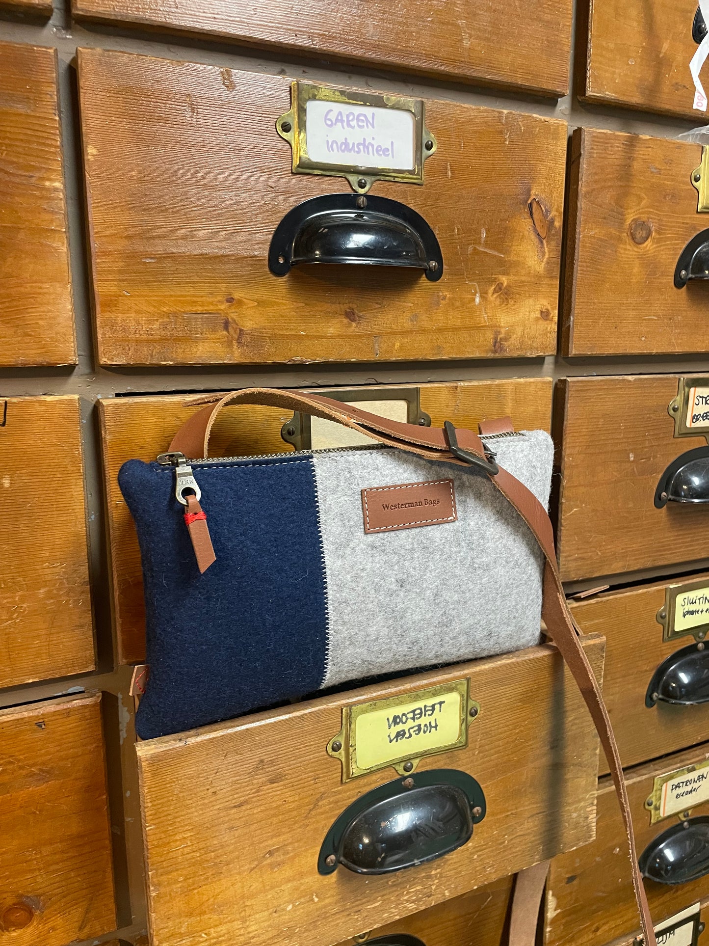 DAYBAG | Handmade Felt Shoulder Bag - Navy Blue & Natural Grey