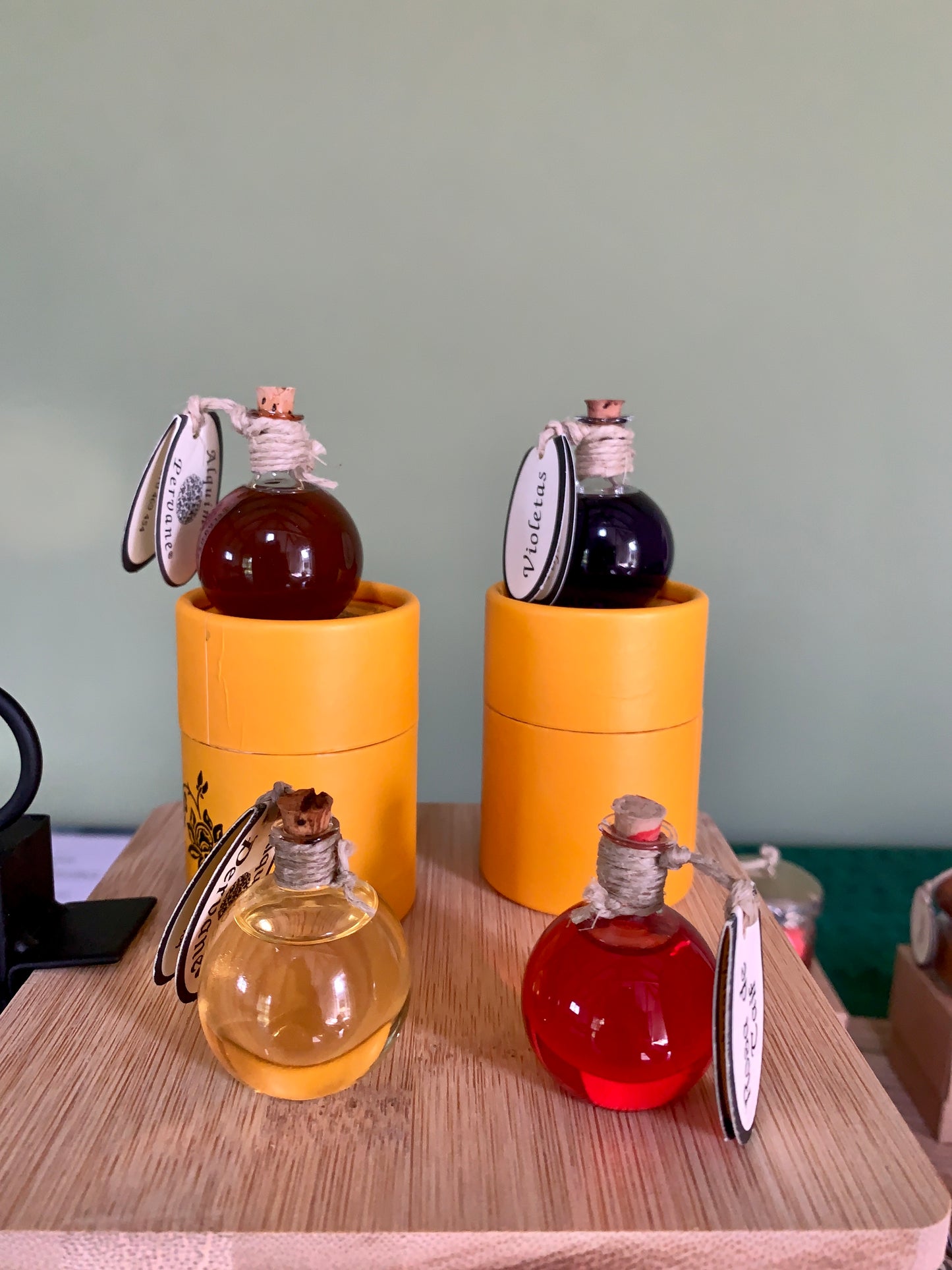 Parfum olie glazen bolflesje met kurkje