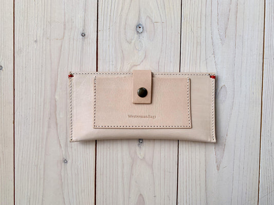 Iphone Wallet Nude Leder - All natural - Westerman Bags vilten tassen en hoezen. Dutch Design.