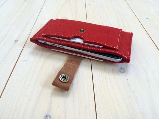 CONTRAST - iPhone wallet vilt | ROOD - Westerman Bags vilten tassen en hoezen. Dutch Design.