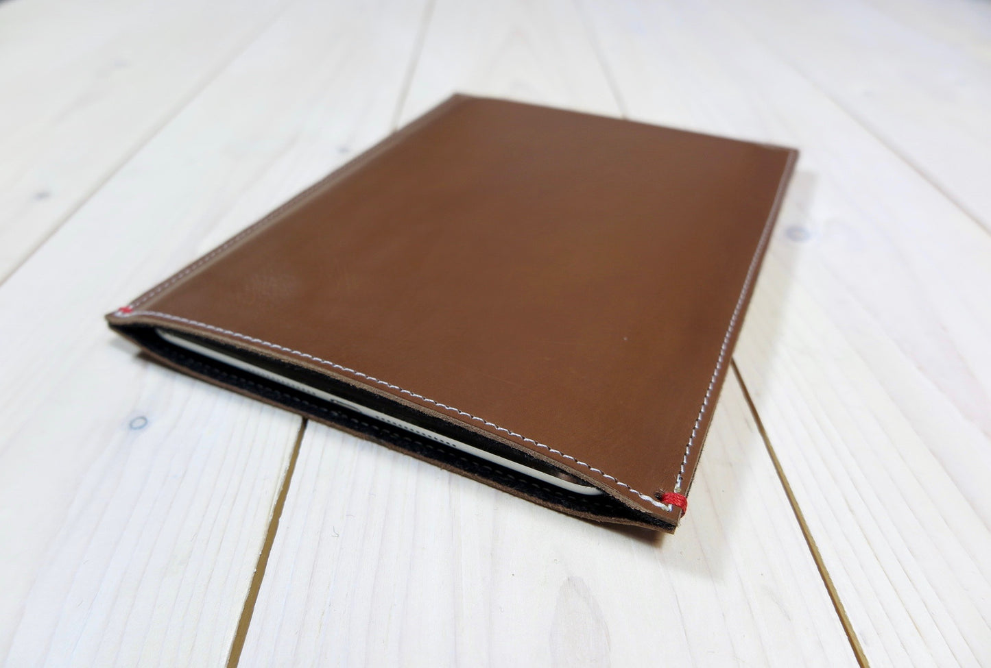 Étui pour liseuse en cuir KOBO KINDLE - CLASSIC CASE en marron cognac