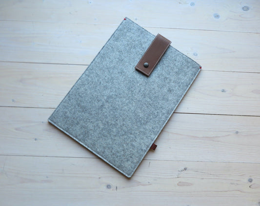 Sale - Surface Pro 7 Hoes Gray felt with leather closure