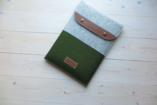 Mossgroen Classic Clase 13 "MacBook Pro Retina Hoes With Klep Closing