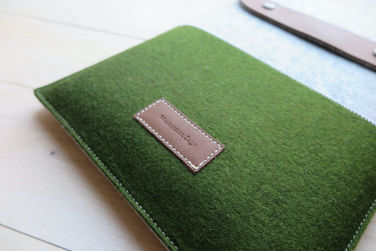 Mossgroen Classic Clase 13 "MacBook Pro Retina Hoes With Klep Closing