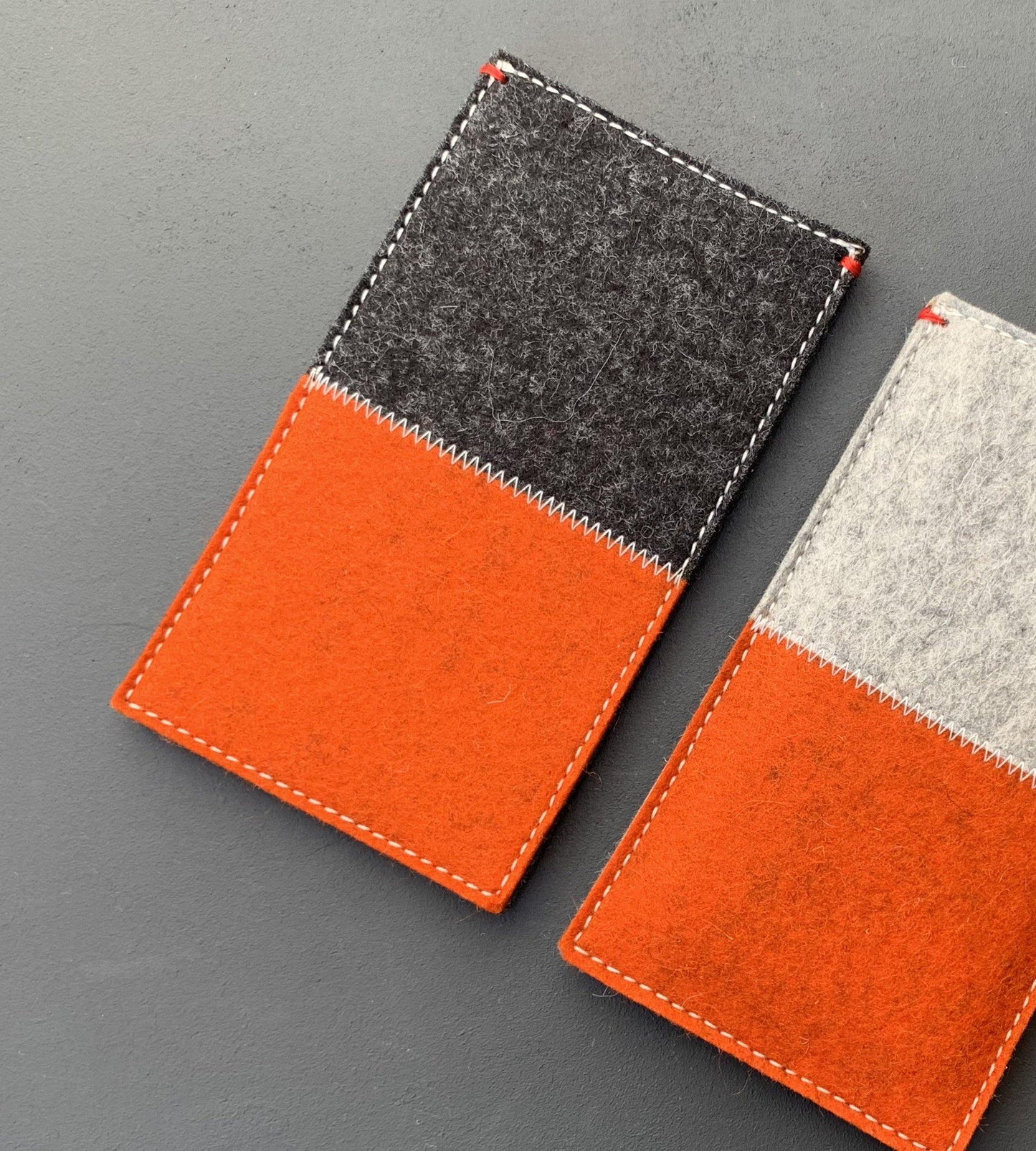 CONTRAST iphone 11 hoes, oranje - Westerman Bags vilten tassen en hoezen. Dutch Design.