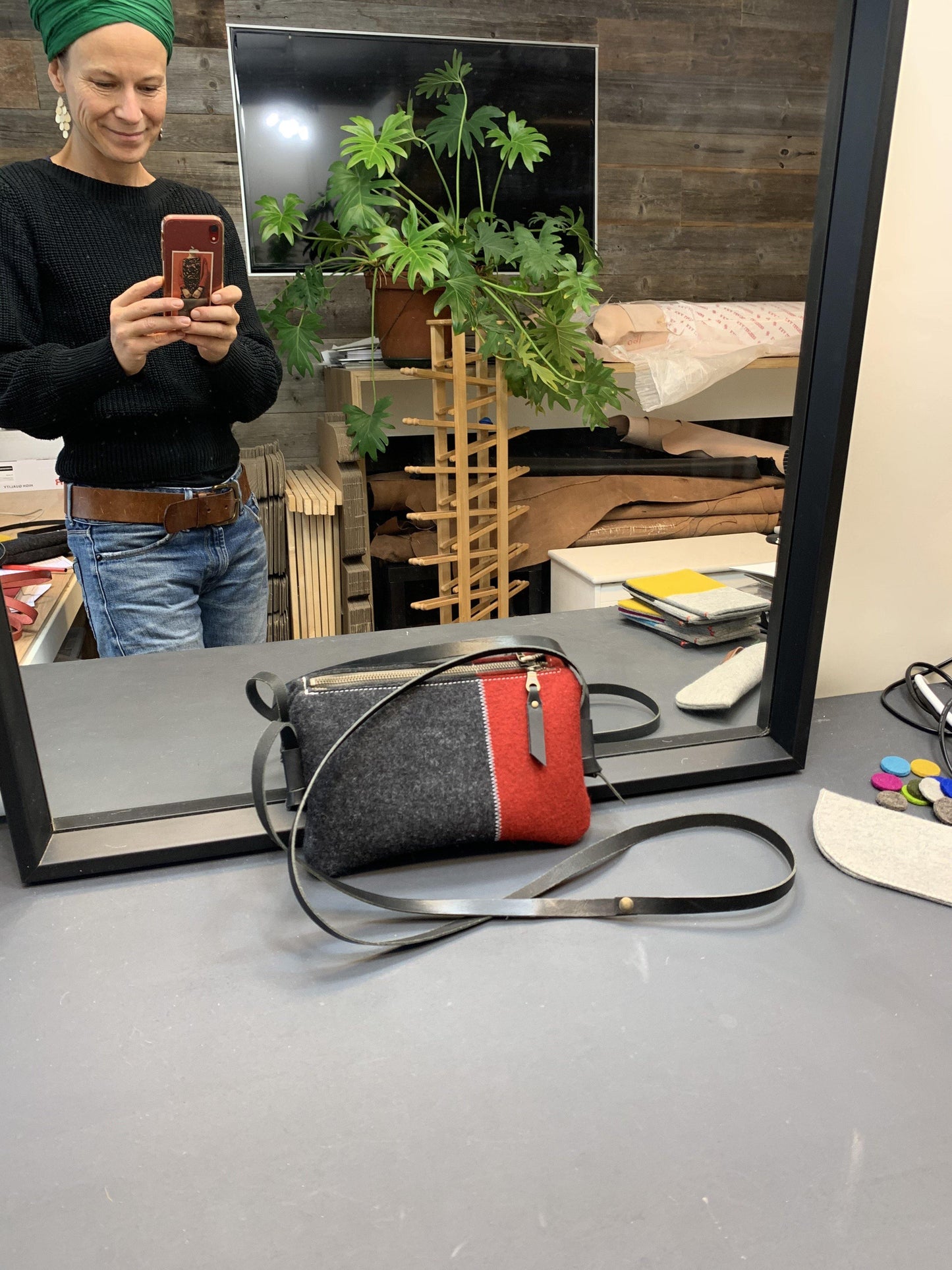 DAGTAS in twee kleuren - Westerman Bags vilten tassen en hoezen. Dutch Design.