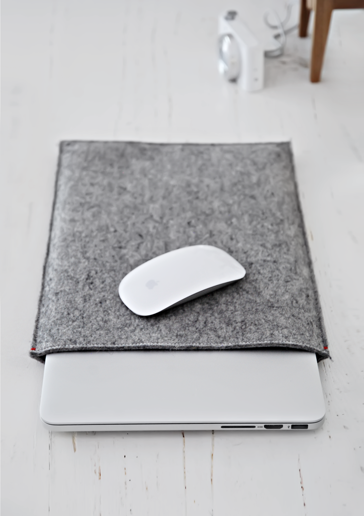 FUNCTIE case felt | Macbook Pro Air | grey - Westerman Bags vilten tassen en hoezen. Dutch Design.
