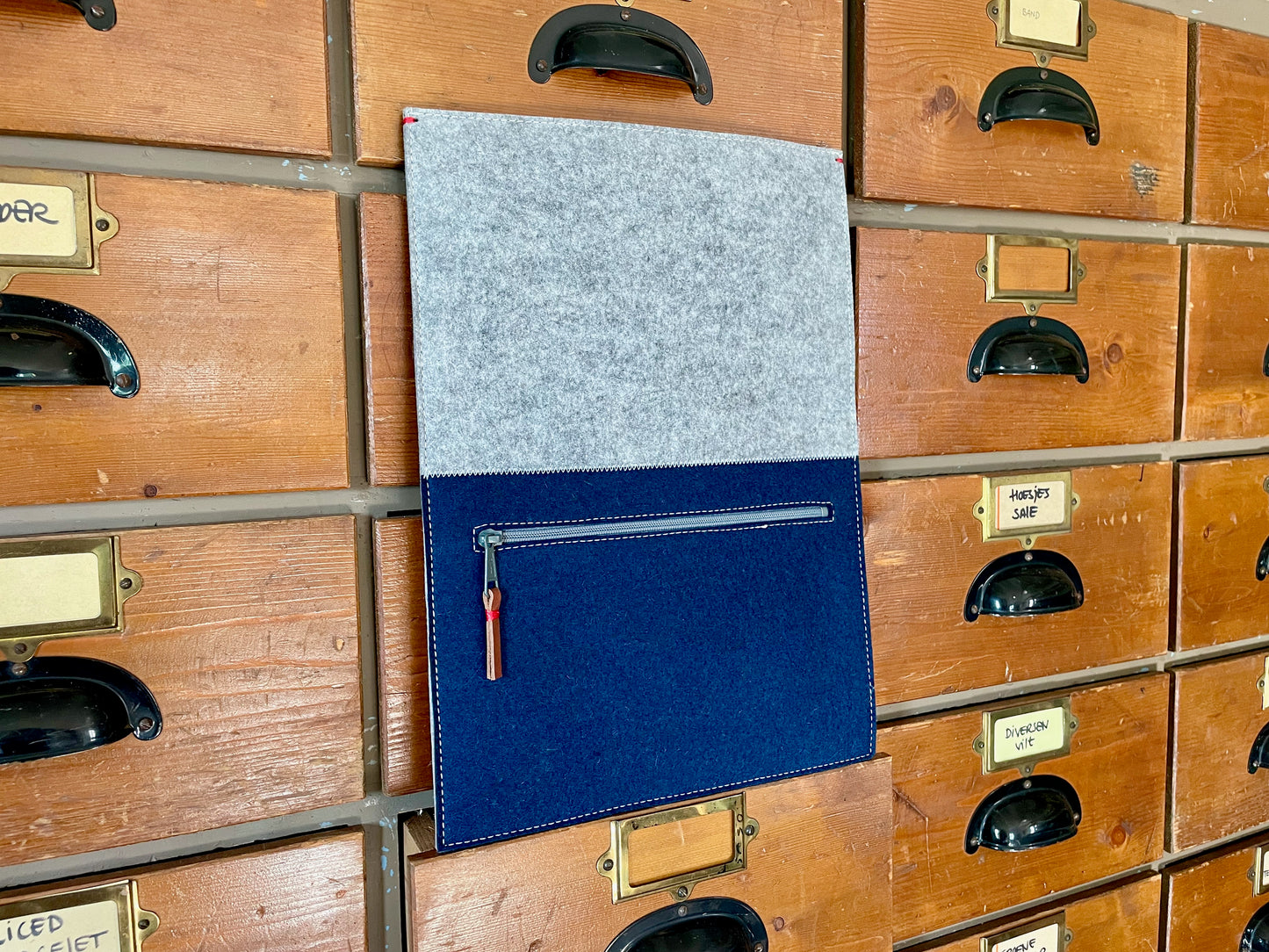 MacBook hoes CONTRAST met ritsvak