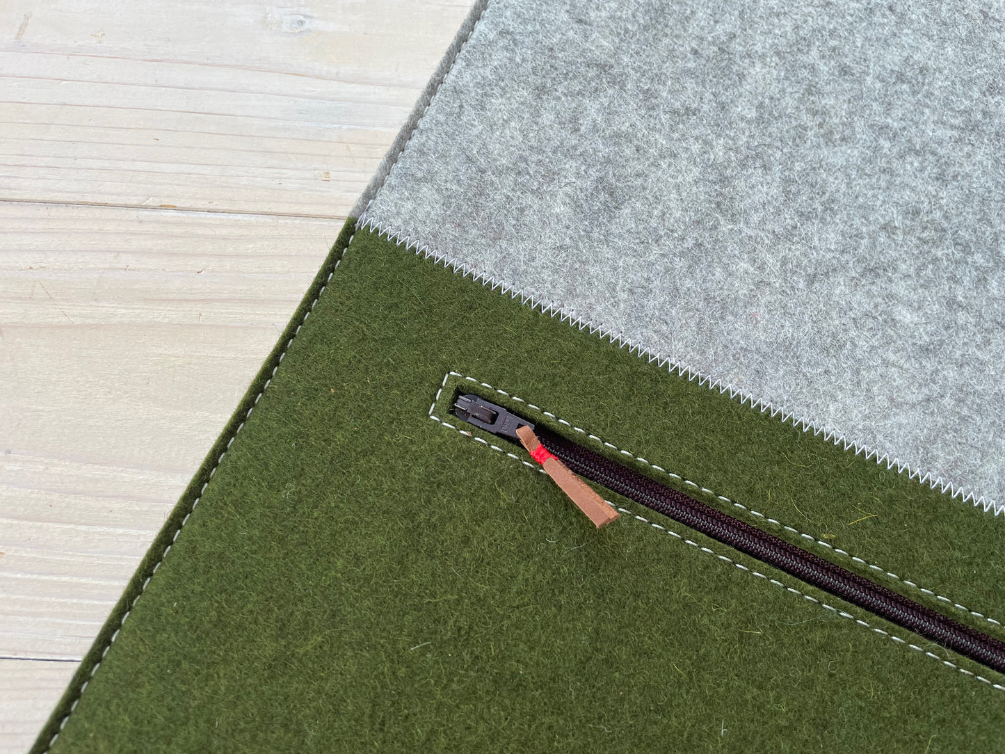 MacBook hoes CONTRAST met ritsvak