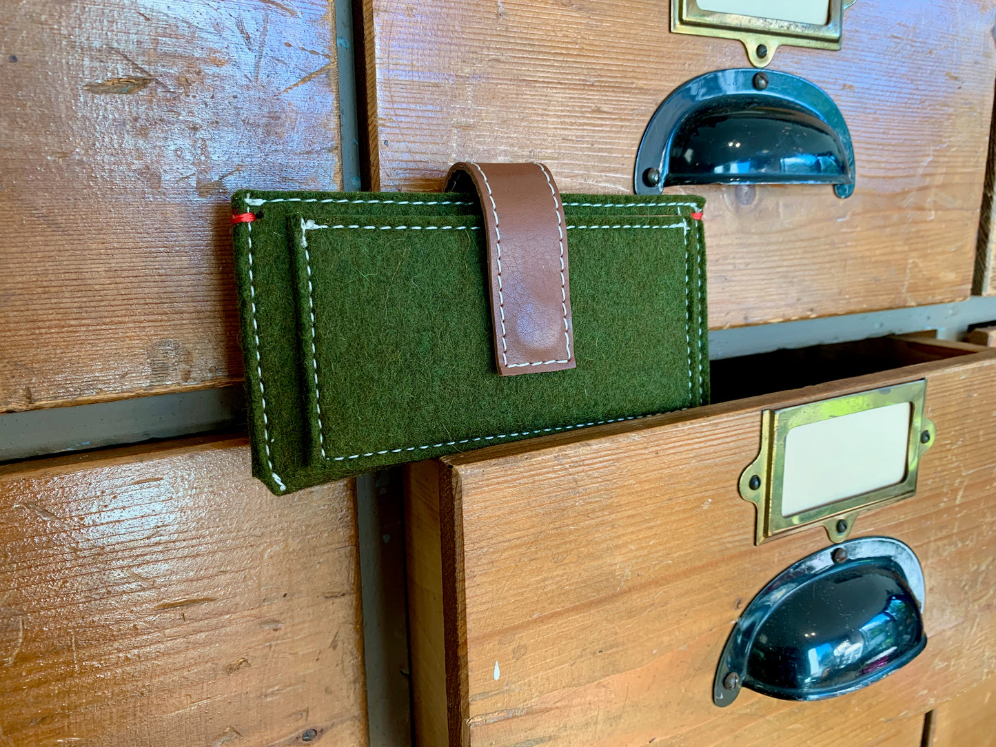 IPhone wallet felt | Magnetic closure, Special