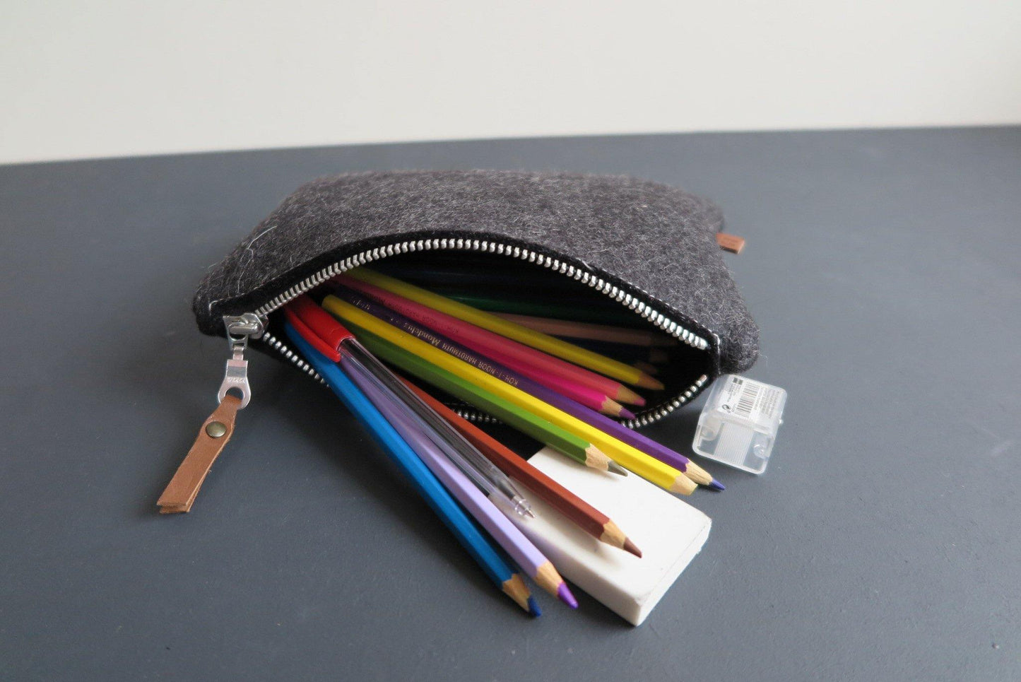 Vilten XL etui met naam - Westerman Bags vilten tassen en hoezen. Dutch Design.