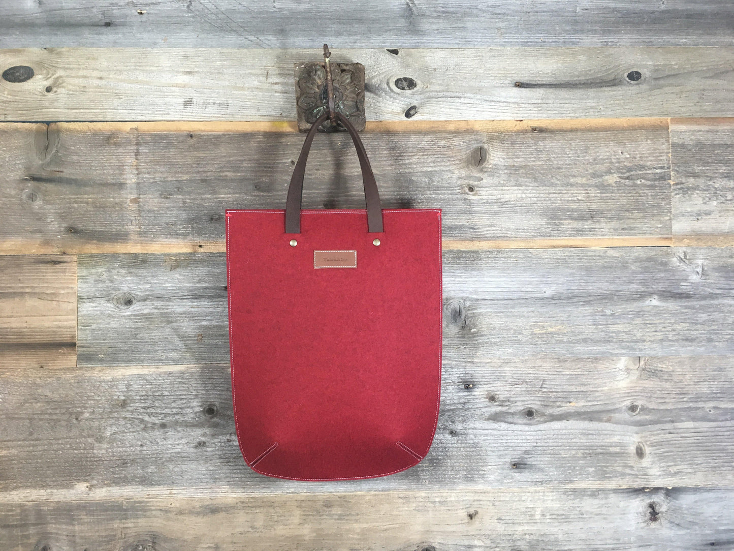 GRIFT tas in rood vilt laptoptas - pure wol - wijn rood - Westerman Bags vilten tassen en hoezen. Dutch Design.