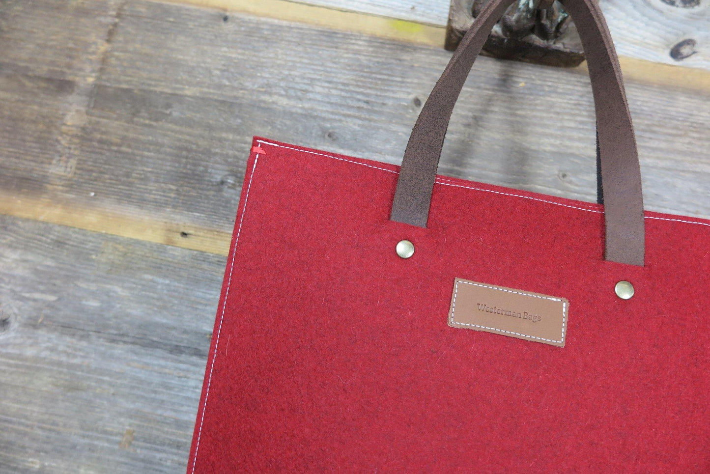 GRIFT tas in rood vilt laptoptas - pure wol - wijn rood - Westerman Bags vilten tassen en hoezen. Dutch Design.