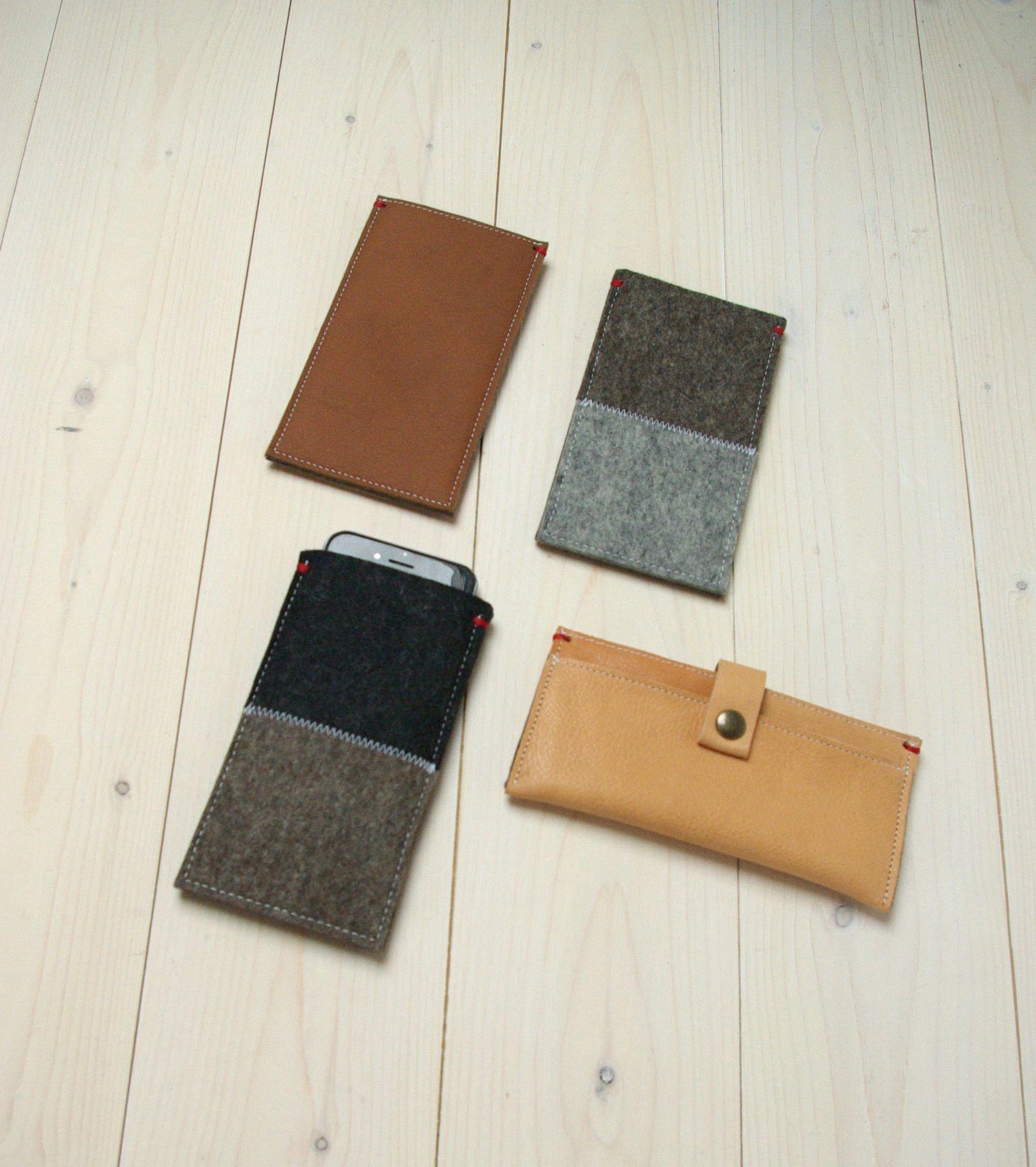 CLASSIC CASE - soepel leren iPhone hoes - Westerman Bags vilten tassen en hoezen. Dutch Design.