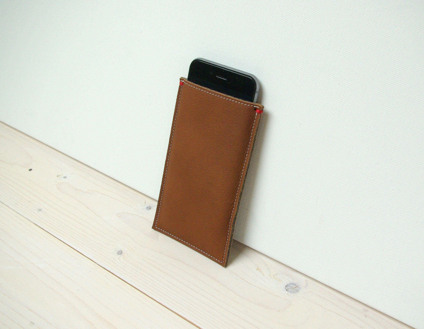 CLASSIC CASE - soepel leren iPhone hoes - Westerman Bags vilten tassen en hoezen. Dutch Design.