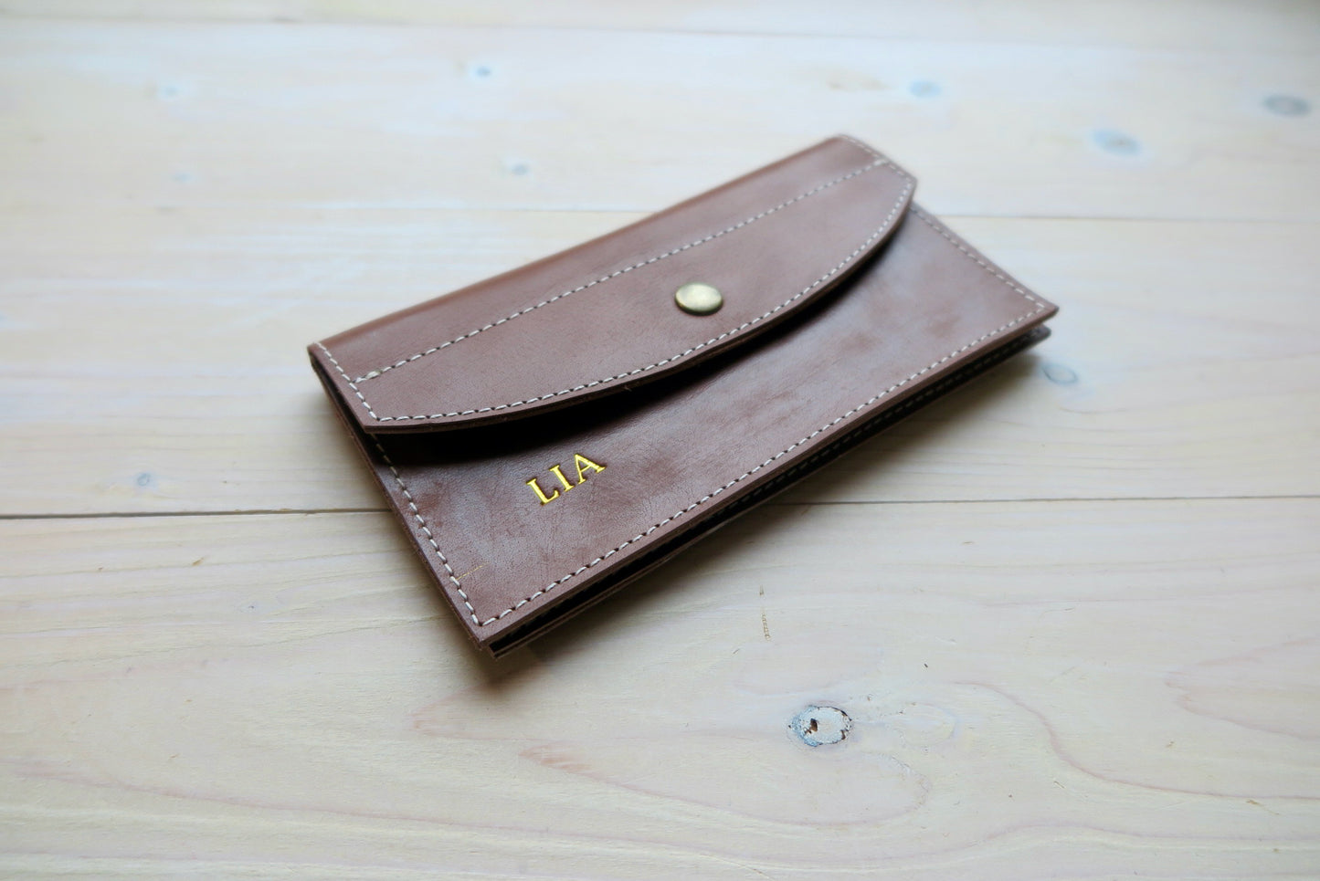 Leather ladies wallet with name engraving