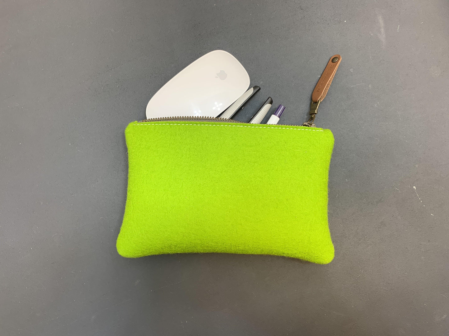 Vilten XL etui met naam - Westerman Bags vilten tassen en hoezen. Dutch Design.