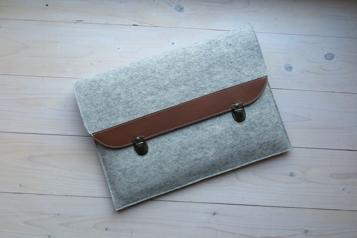 Sample Sale Classic Case 13" Macbook Pro Retina hoes vintage klep sluiting