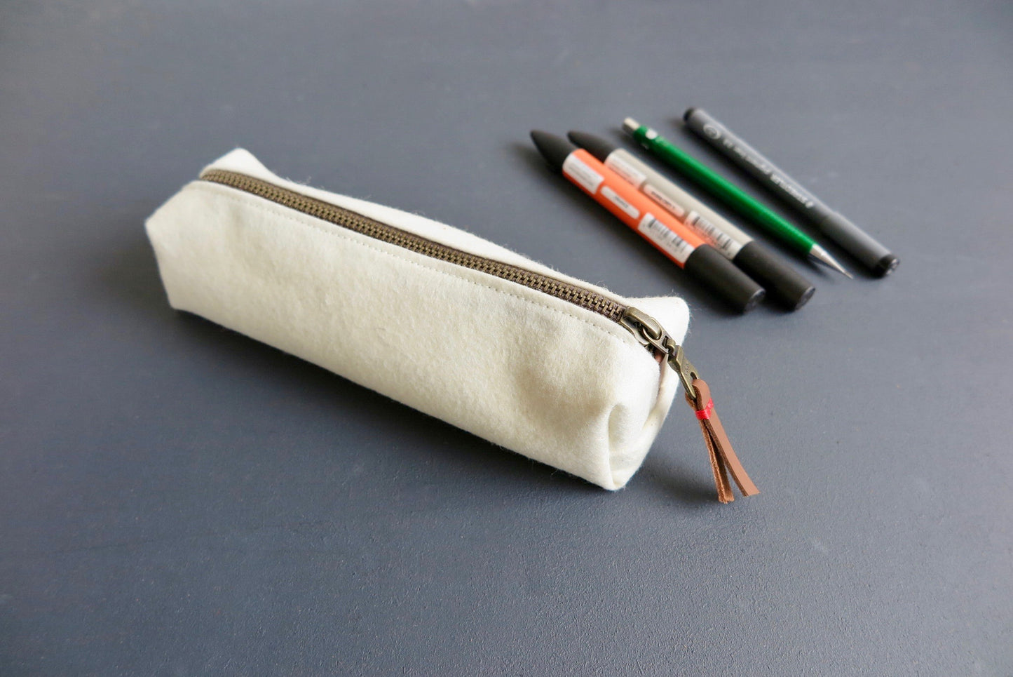 Vanmij - Pencil Case | Pen case - Wolvilt - Offwhite