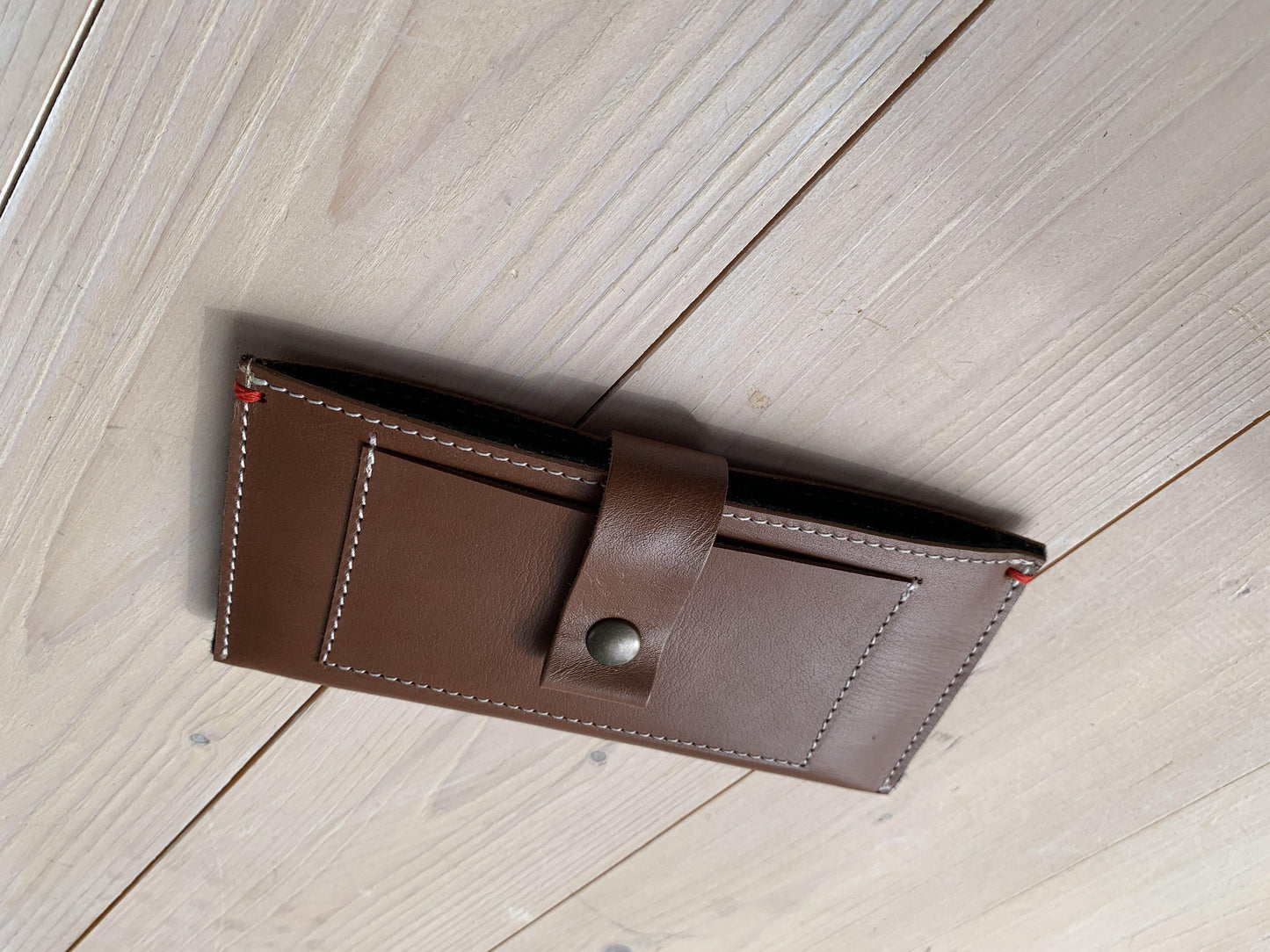 Iphone Wallet Cognac leer - Westerman Bags vilten tassen en hoezen. Dutch Design.