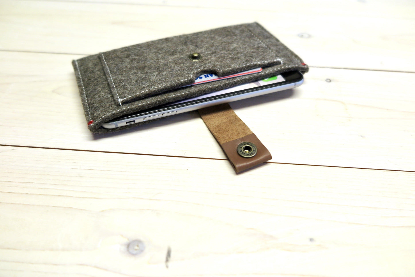 Fairphone vilten wallet - felt wallet - Westerman Bags vilten tassen en hoezen. Dutch Design.