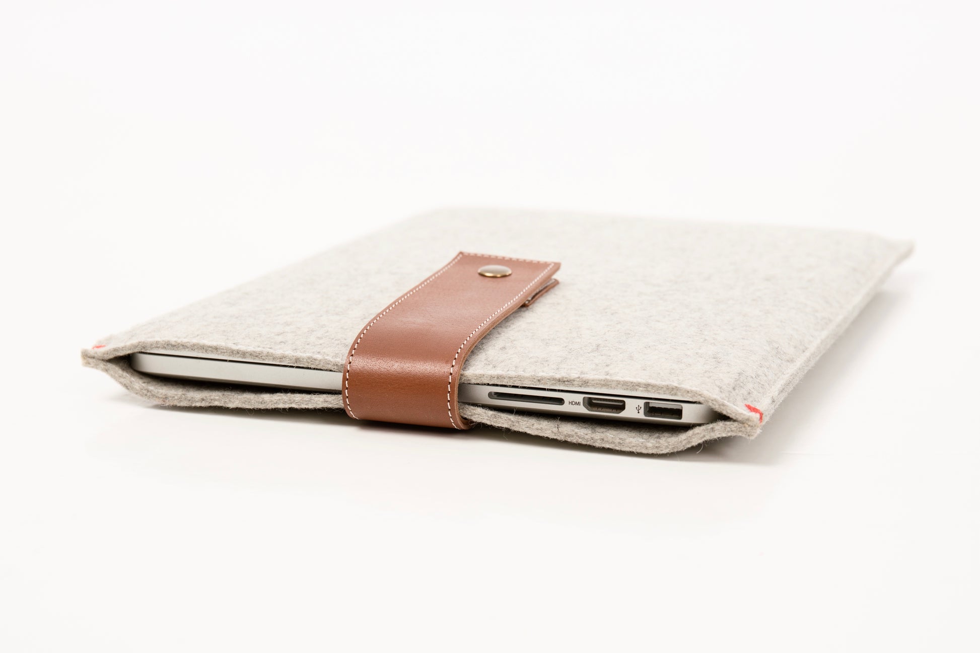 Macbook Pro 15" case in grijs vilt wool felt