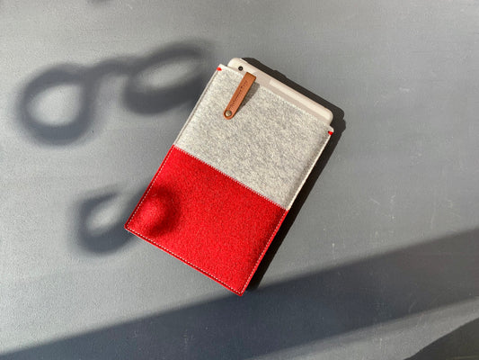 iPad mini 5 felt sleeve in red and grey