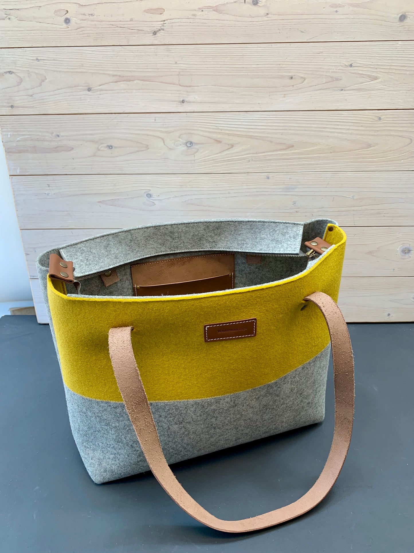 Felt bag with leather handles Dutch Design by Westerman bags