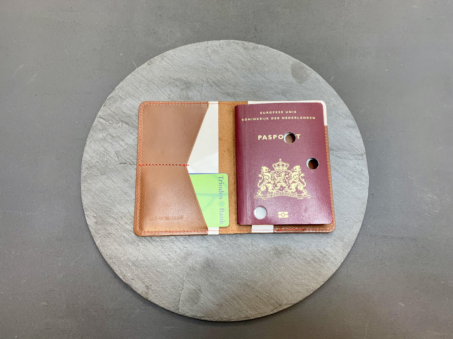 NOWASTE design - full grain leather passportholder