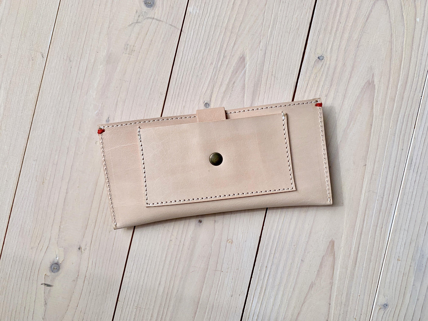 Iphone Wallet Nude Leder - All natural - Westerman Bags vilten tassen en hoezen. Dutch Design.