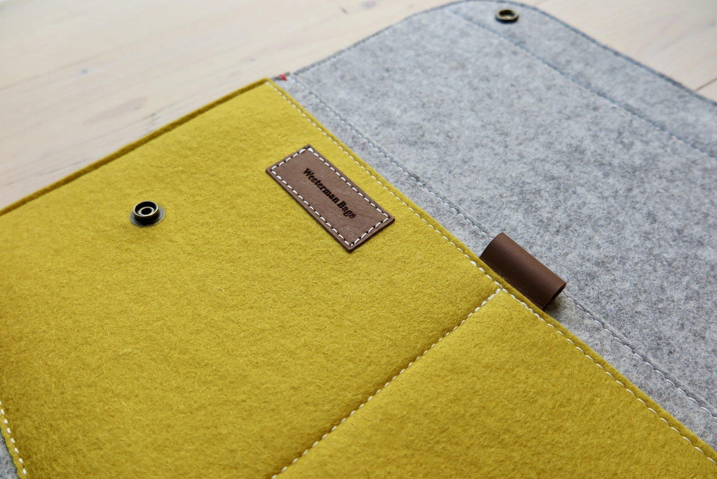 DUDOK iPad hoes - Westerman Bags vilten tassen en hoezen. Dutch Design.