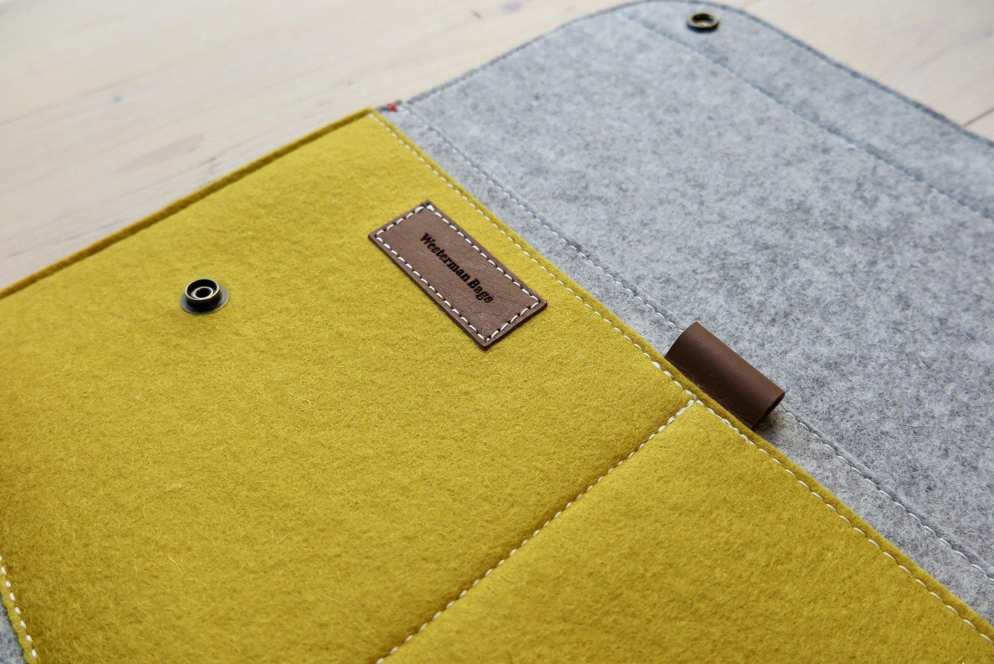 DUDOK iPad hoes - Westerman Bags vilten tassen en hoezen. Dutch Design.