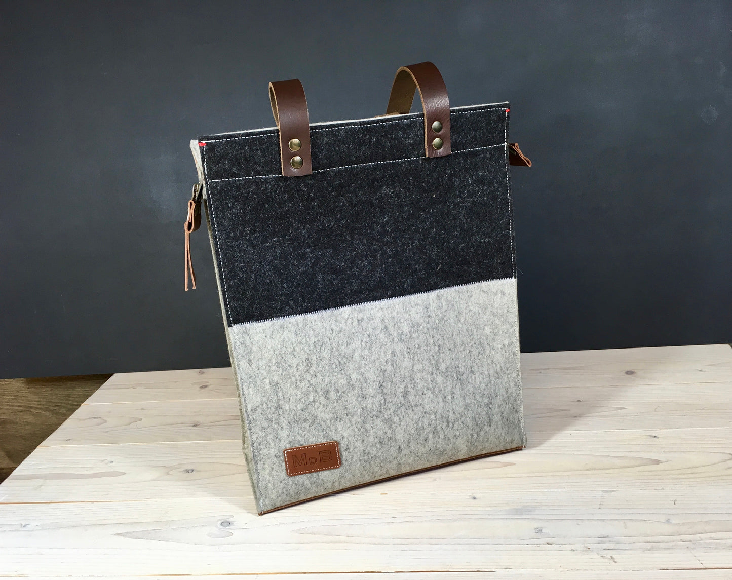 Felt bag with zipper, The Felt Paperbag