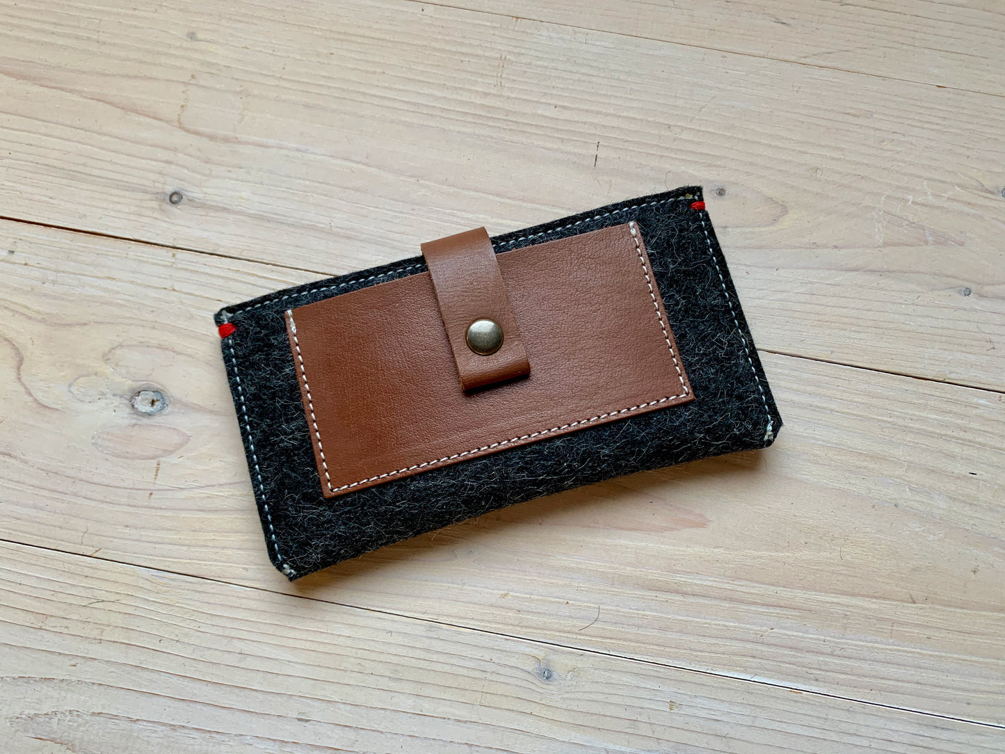 IPhone wallet cognac leather